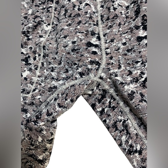 Athleta | Medium Salutation Textured Jogger Meadow Decadent Chocolate Print - Picture 3 of 7